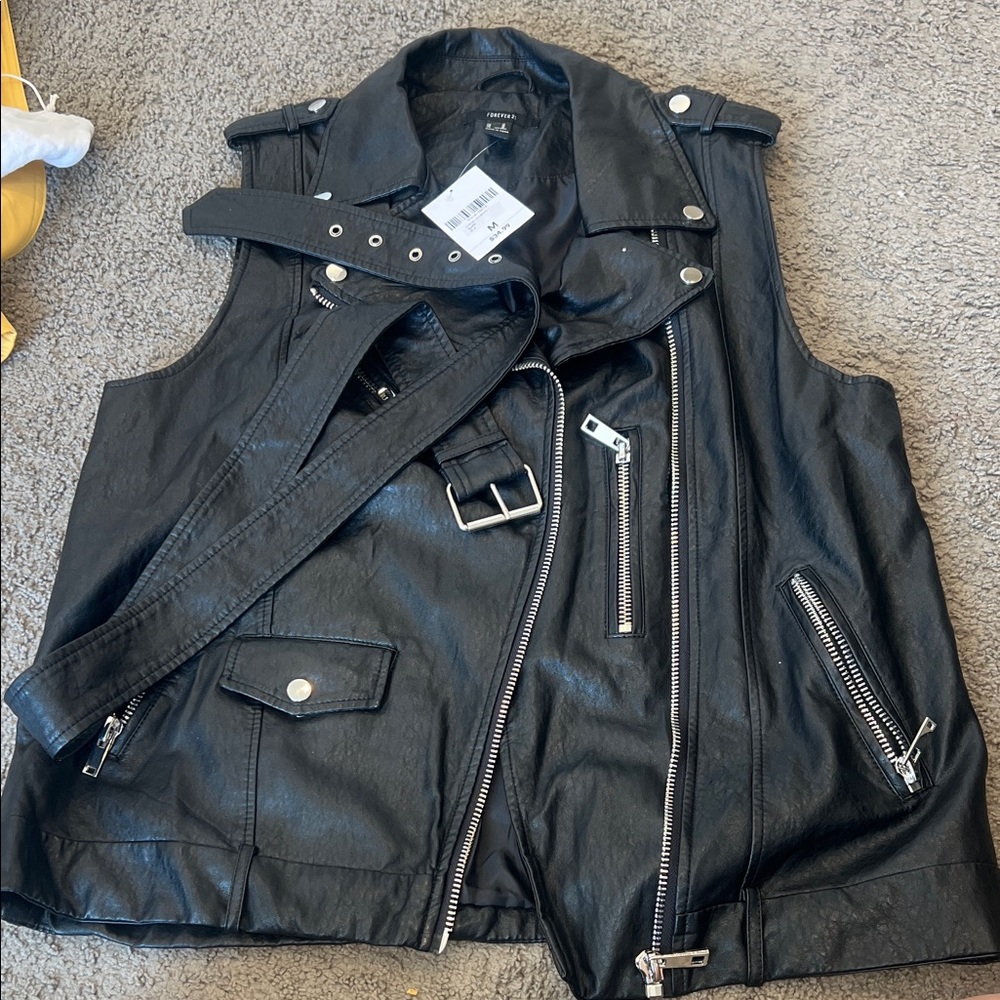 Forever 21 Black Faux Leather Biker Vest with Silver Hardware - Picture 2 of 4